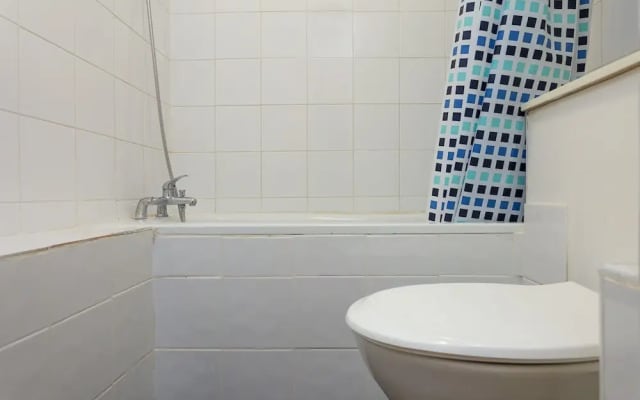2 Bed Apartment In Kensington