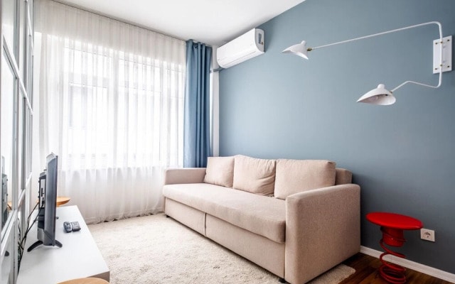Sleek Studio Flat With Central Location in Kadikoy