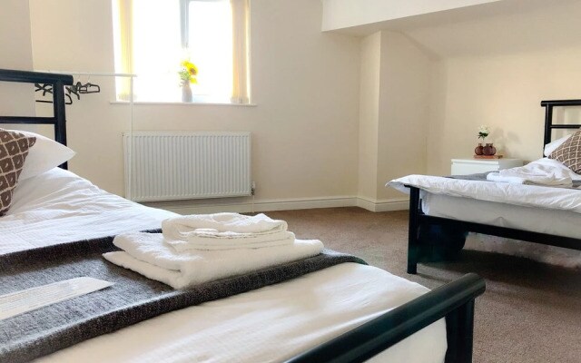 Woodhouse Lodge