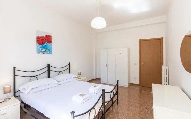 Rental in Rome Jenner Apartment