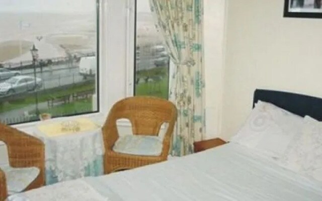 Oakwell Holidays