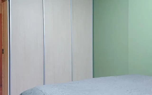 Bright and cozy city center 1 br ap, Free parking!