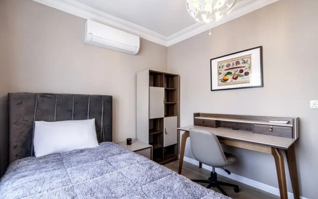 Modern Flat Close to Istiklal Street With Balcony