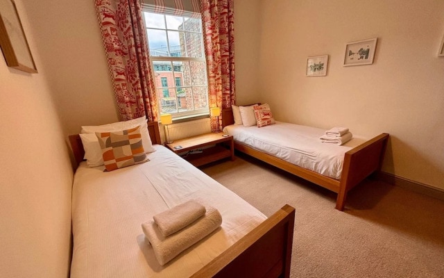 St Denys View With Free Parking