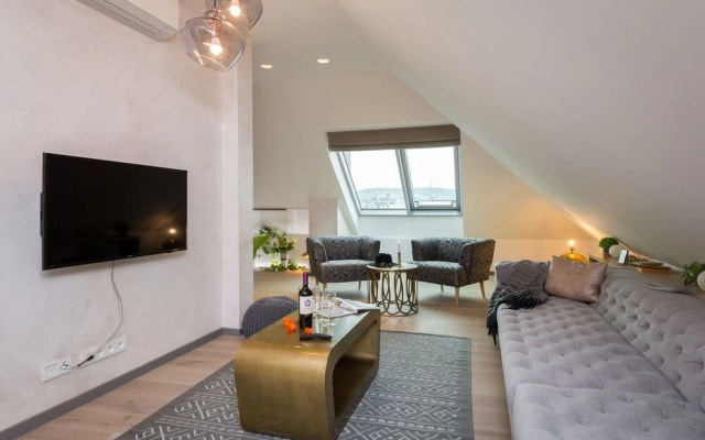 EMPIRENT Gold Street Apartments