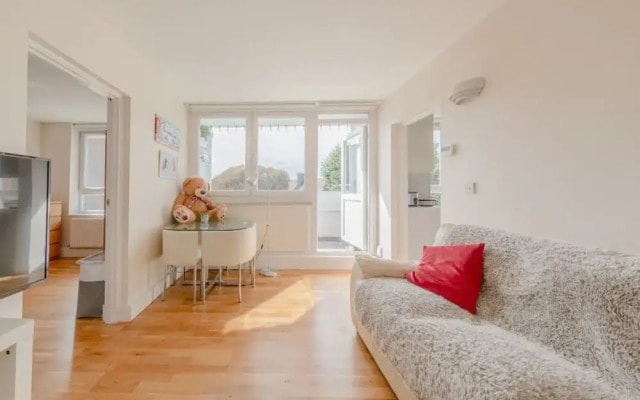 Cosy 3 Bedroom Flat in North London
