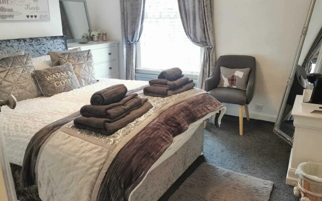 2-bed House in Macclesfield Cheshire