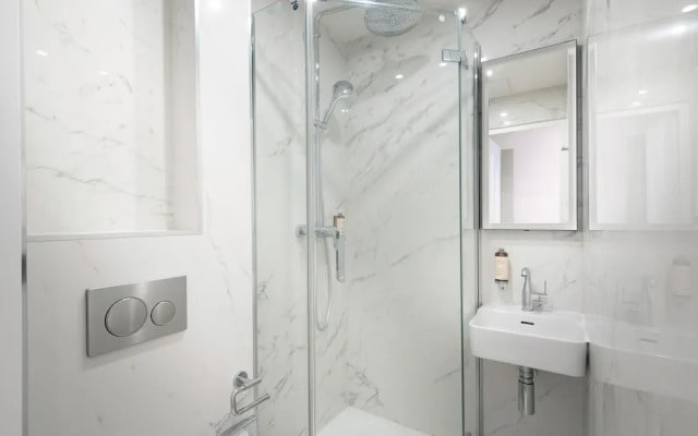 Private Apartment and Terrace Le Marais