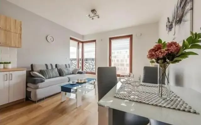 PandO Apartments Solec