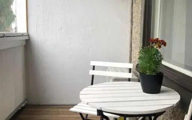 Lovely two room unit with free parking