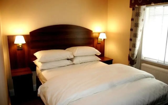 The Railway Tavern Hotel