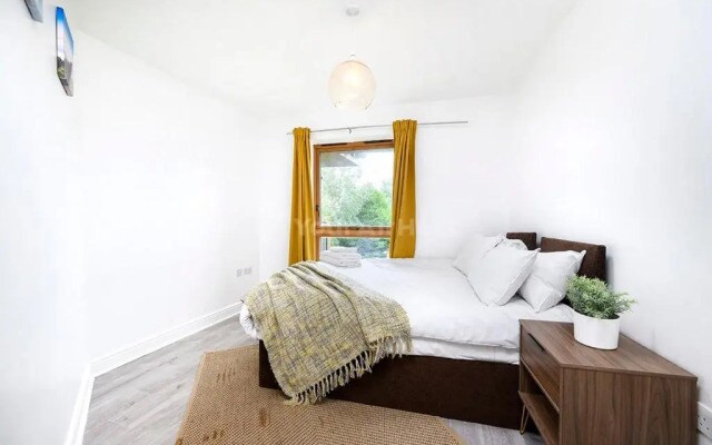 Modern 2 bed apartment in Croydon