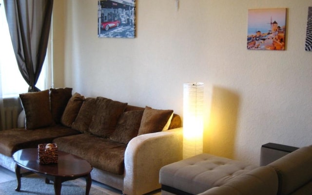 Old Arbat Deluxe Apartment