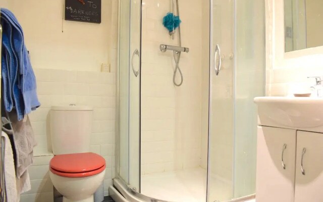 Studio Flat Near Borough Tube Sleeps 2