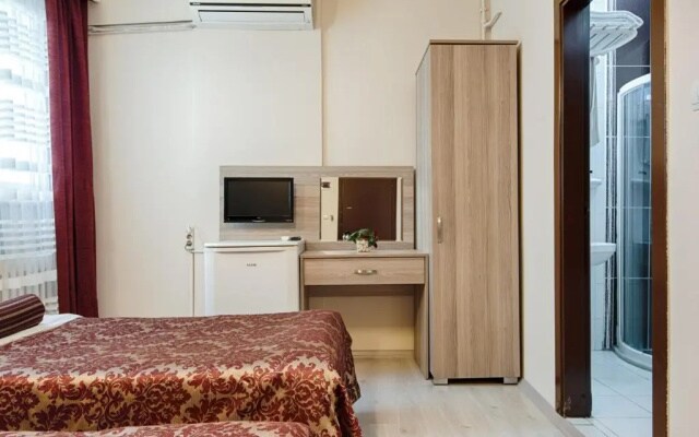 Di̇nar Hotel