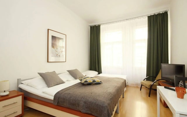 Theatre Apartments