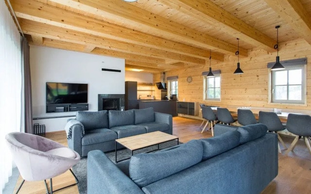 Chalet in Cista Near Ski Slopes