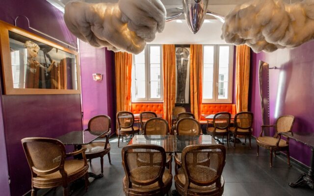 WHO - Windsor Hotel Opera