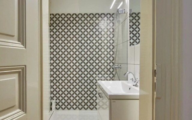 Deluxe Apartment in Lesser Town by Prague Days