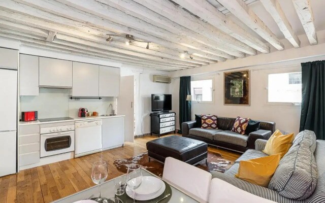 BNBHolder Charming Duplex Attic SOL