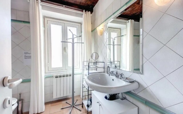 Frangipane Apartment
