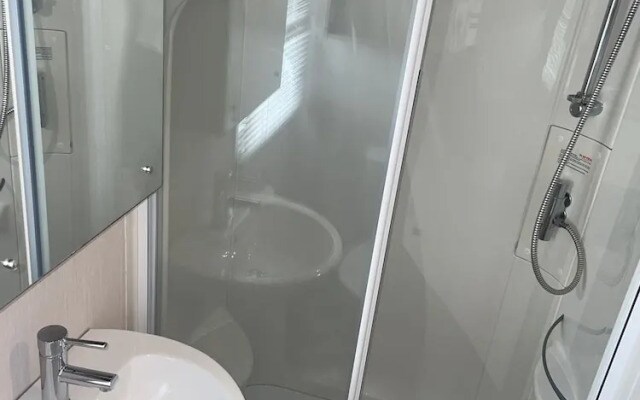 3guest-2bedroom-wifi-tv