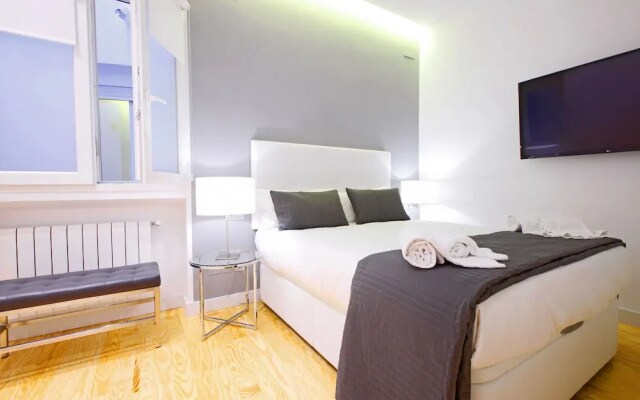 Plaza Mayor Suite - MADFlats Collection