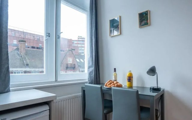 Flat 22