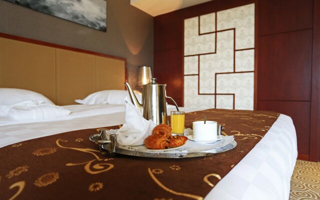 Huatian Chinagora Hotel