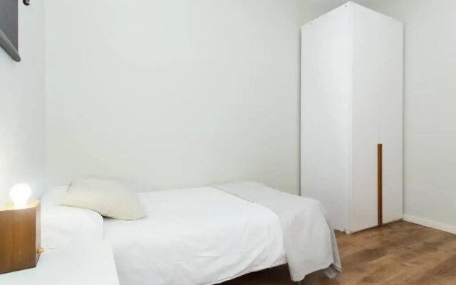 Bright and modern 4bedroom with terrace in Las Ramblas P2