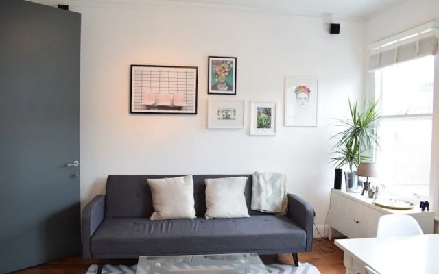 Modern 2 Bedroom Flat in Queen's Park