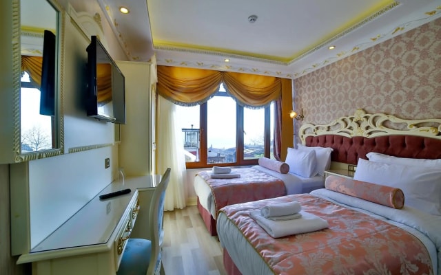 Nayla Palace Hotel