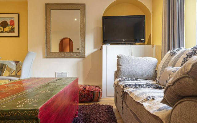 Charming 2 bed with garden in Notting Hill