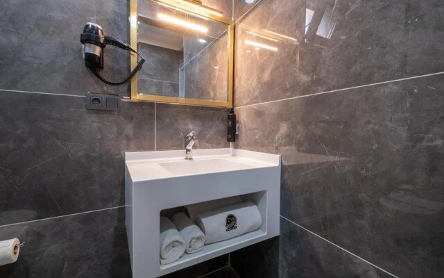 216 Prestige Hotel