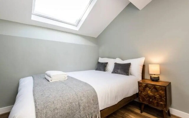 Host Apartments Catharine Quarters III