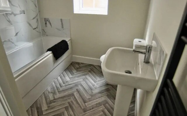 3Bd Gem In The Heart Of Barnetby Le Wold