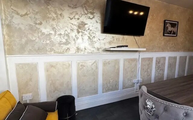 Central Sheffield 3-bed Apt, Sleeps 6 With Parking