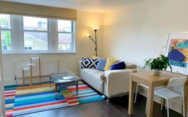 2 Bedroom Flat in Battersea Near Clapham Common