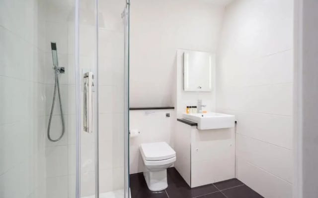 Apartment 5, 48 Bishopsgate by City Living London
