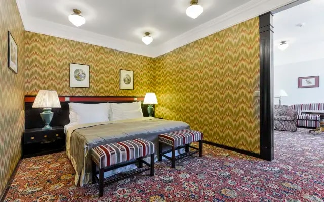 Hotel Savoy