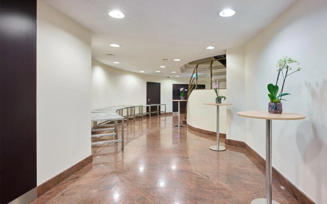 Отель Radisson Blu Sobieski