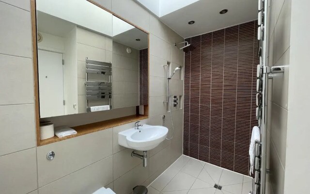 Luxurious Two Bedroom Penthouse