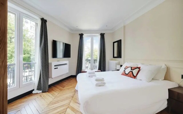Charming apt - 2br/6p - Ternes/ Arc de Triomphe