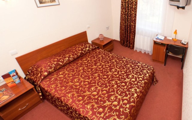 Good Stay Dinaburg Hotel