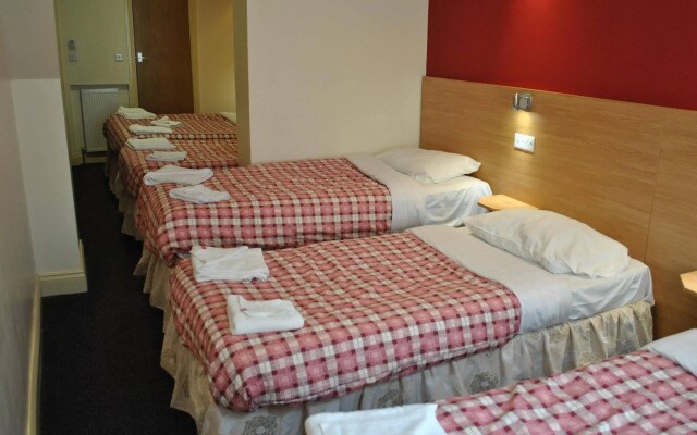 Carlton Hotel