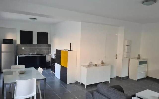 Grand studio avec jardin au calme