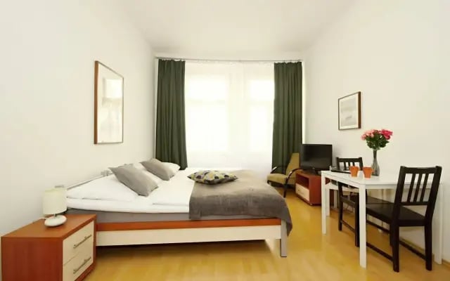 Theatre Apartments
