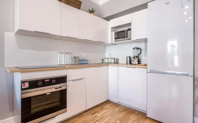 White Residence 4rooms - City Center