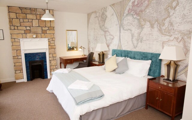 The Captain Cook Hotel