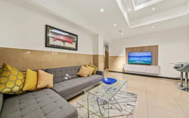Baker Street Suites